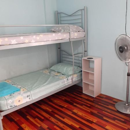 Homestay Idaman Tun Hussein - Harga Untuk 1 Rumah ,1 Bilik ,1 Bilik Air 4 Single Bed - Not Sharing ペライ エクステリア 写真