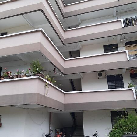Homestay Idaman Tun Hussein - Harga Untuk 1 Rumah ,1 Bilik ,1 Bilik Air 4 Single Bed - Not Sharing ペライ エクステリア 写真