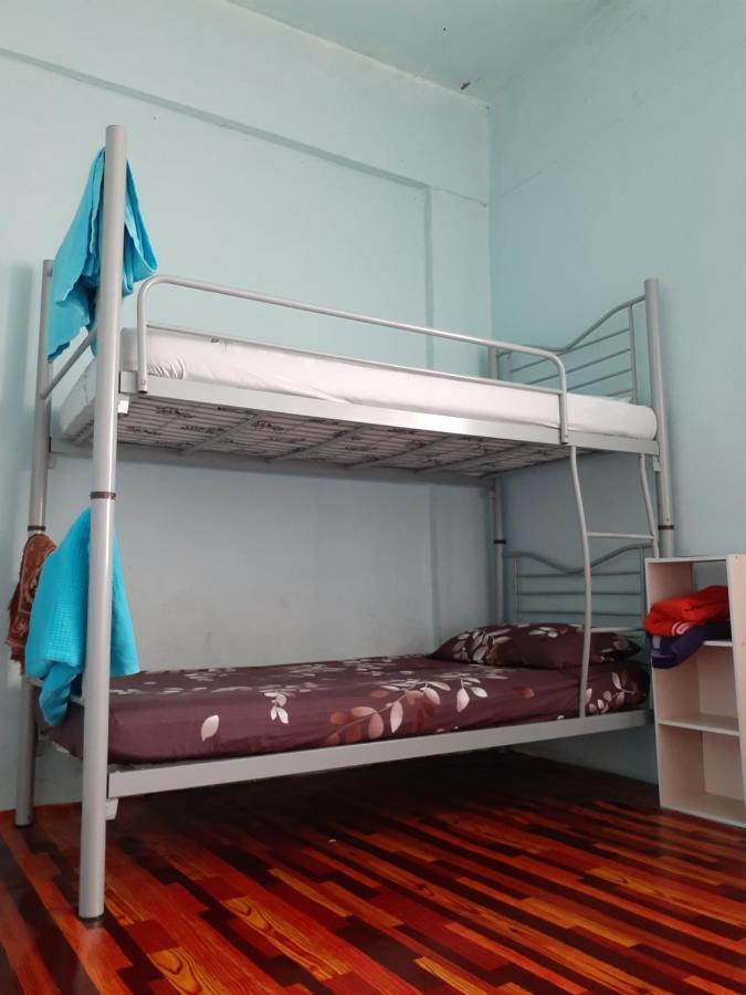 Homestay Idaman Tun Hussein - Harga Untuk 1 Rumah ,1 Bilik ,1 Bilik Air 4 Single Bed - Not Sharing ペライ エクステリア 写真